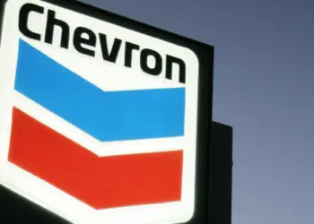 EE.UU. extiende el plazo a Chevron para liquidar sus operaciones en Venezuela