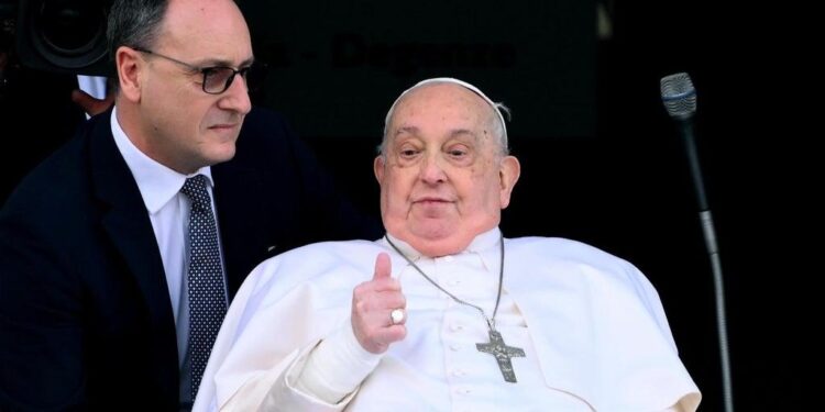 La nueva etapa del Papa Francisco tras la hospitalización será con un régimen de «recuperación riguroso»