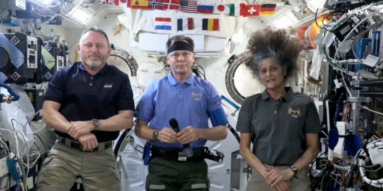 Astronautas varados en la estación espacial podrán volver a la Tierra tras 9 meses en el espacio