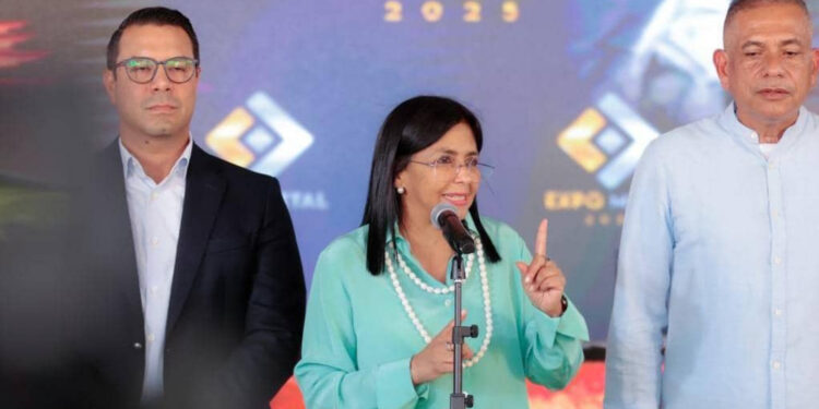 Vicepresidenta aseguró que el Gobierno trabaja en el rescate de migrantes venezolanos en «campos de concentración» en El Salvador