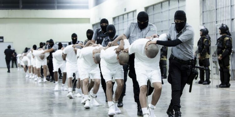 Maduro: no descansaremos hasta retornar a los venezolanos a su patria