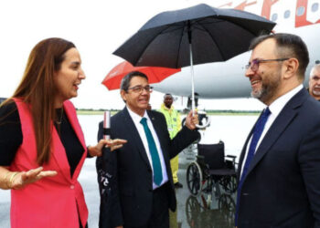 Canciller Yván Gil arribó a Namibia para fortalecer cooperación bilateral entre ambas naciones