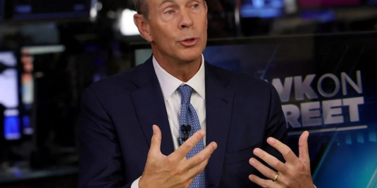 CEO de Chevron cuestionó a Trump por revocación de licencias en Venezuela