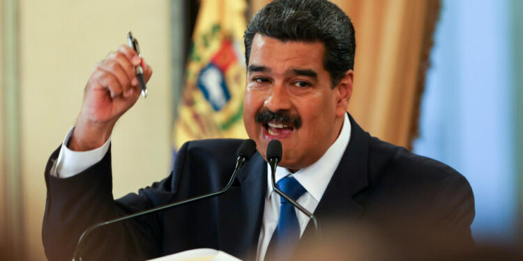 Nicolás Maduro afirma que en Venezuela ha terminado la era de «las órdenes en inglés»