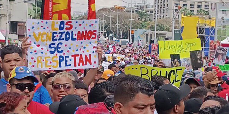 Venezolanos marchan este martes en Caracas en apoyo a migrantes detenidos en El Salvador