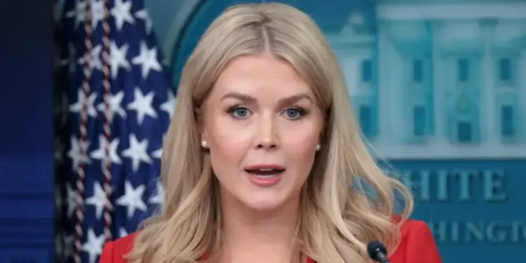 La Casa Blanca «no tiene dudas» que venezolanos enviados a El Salvador son del Tren de Aragua