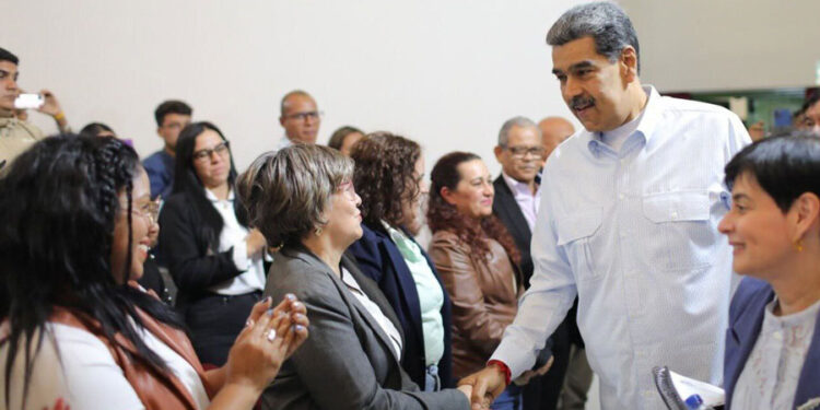 En claves: Presidente Maduro clausuró el primer Seminario Internacional de Farmacia con la reingeniería del concepto de salud