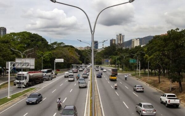 #Atentos: Cierran parcialmente el viaducto de la Autopista Gran Cacique Guaicaipuro sentido Petare (+detalles)