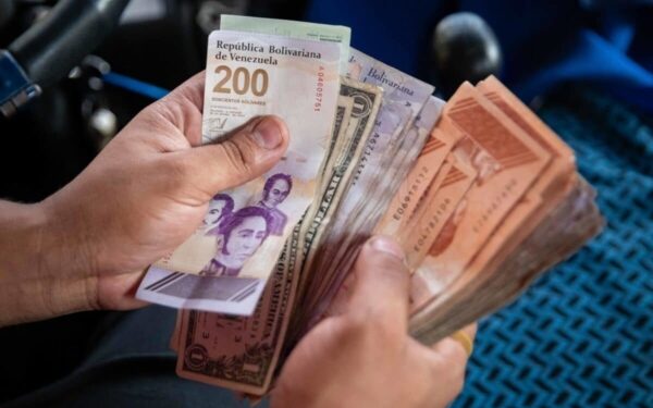 Incrementó 8,19% en bolívares: Pagan bono «Contra la Guerra Económica» a trabajadores activos y a jubilados