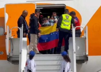 Ministro Cabello anuncia la llegada de nuevo grupo de venezolanos deportados desde Estados Unidos