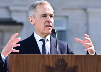 Canadá impondrá aranceles del 25 % a vehículos estadounidenses en respuesta a medidas de Trump