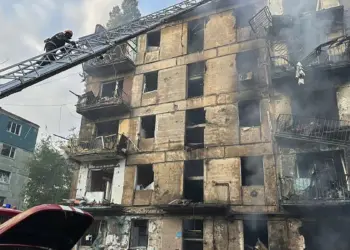 Al menos 14 muertos en un ataque ruso contra Krivi Rig, la ciudad natal de Zelenski