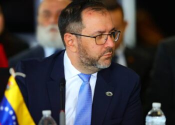 Yván Gil rechazó en la IX Cumbre de la CELAC la guerra arancelaria liderada por EE.UU. y las sanciones económicas de Trump contra Venezuela