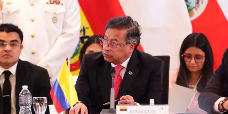 Petro asume presidencia de la Celac y critica duramente que migrantes sean enviados a cárceles en El Salvador