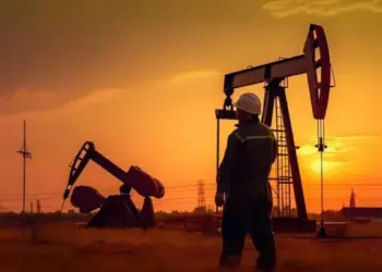 Precios del crudo caen por segunda semana consecutiva en medio de guerra arancelaria