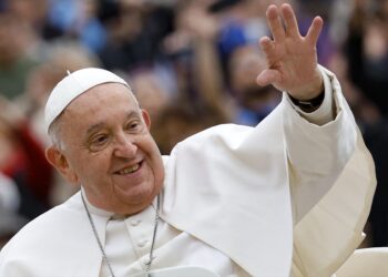 América lamenta la muerte del primer papa del continente y destaca su legado de humanidad