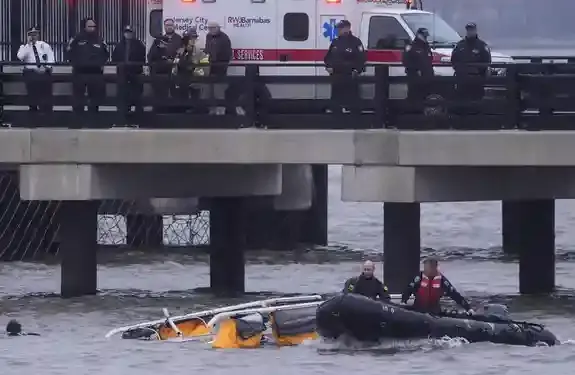 Cierra empresa de helicópteros tras accidente en Nueva York