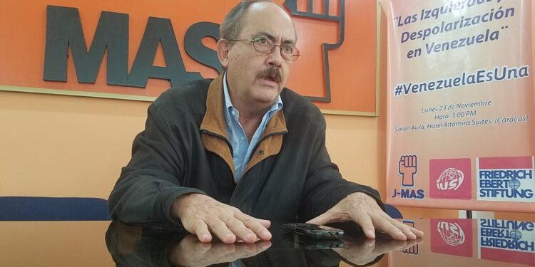 Felipe Mujica rechaza la “intromisión” de EEUU en el conflicto del Esequibo