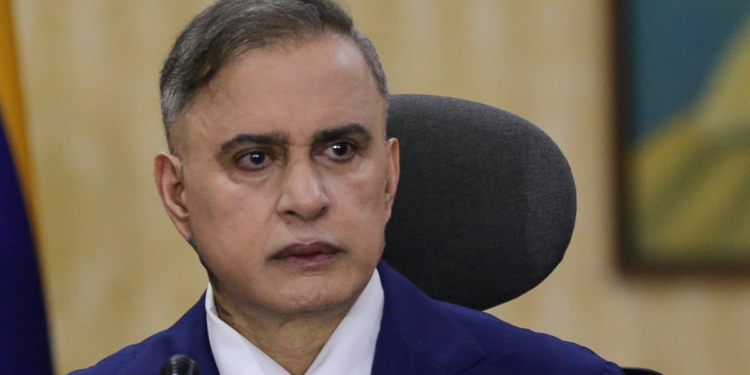 Fiscal General Tarek William Saab envía carta a Volker Türk de la ONU sobre migrantes venezolanos en el Cecot de El Salvador