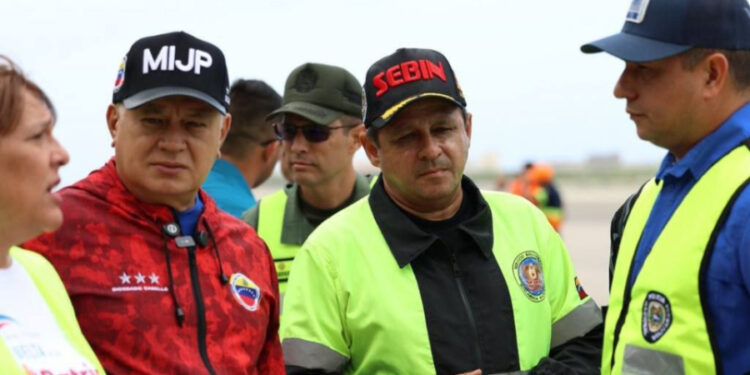 Ministro Cabello anunció investigación de supuestos robos denunciados en redes sociales tras llegadas de connacionales