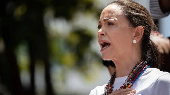 Machado asegura que está en una “forma distinta de organización”