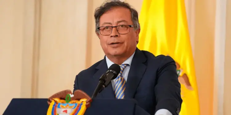 Petro advierte que si Trump “aprieta más” a Venezuela saldrán otros “cinco millones de migrantes”