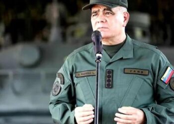 Vladimir Padrino López: La FANB continuará defendiendo el territorio Esequibo