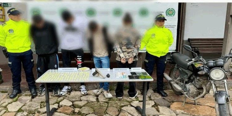 Cabello dice que es “mentira” que cuatro detenidos en Bogotá sean del Tren de Aragua