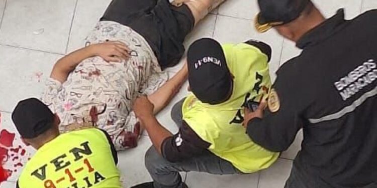 Joven intentó quitarse la vida en centro comercial de Maracaibo