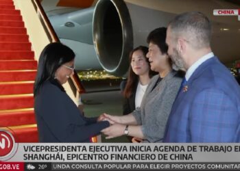 Vicepresidenta Delcy Rodríguez llega a Shanghái para continuar con visita de trabajo en China