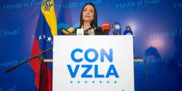 Machado tilda de “imperdonable” la participación de la oposición en las elecciones