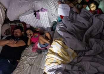 Sin ‘parole’ y sin trabajo de la noche a la mañana: “No sé cómo voy a sobrevivir”