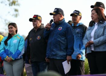 Cabello pidió a todos los venezolanos a no dejar basura y evitar contaminar los ríos y playas