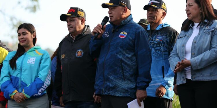 Cabello pidió a todos los venezolanos a no dejar basura y evitar contaminar los ríos y playas