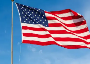 Servicios Impuestos y de Inmigración de EE.UU. firman acuerdo para acelerar las deportaciones