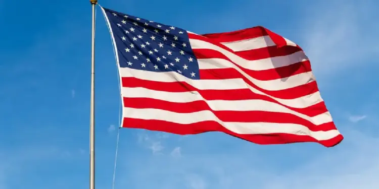 Servicios Impuestos y de Inmigración de EE.UU. firman acuerdo para acelerar las deportaciones