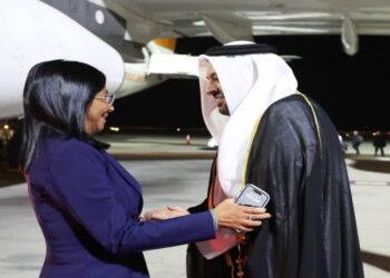 Vicepresidenta Delcy Rodríguez visita Catar para fortalecer cooperación bilateral