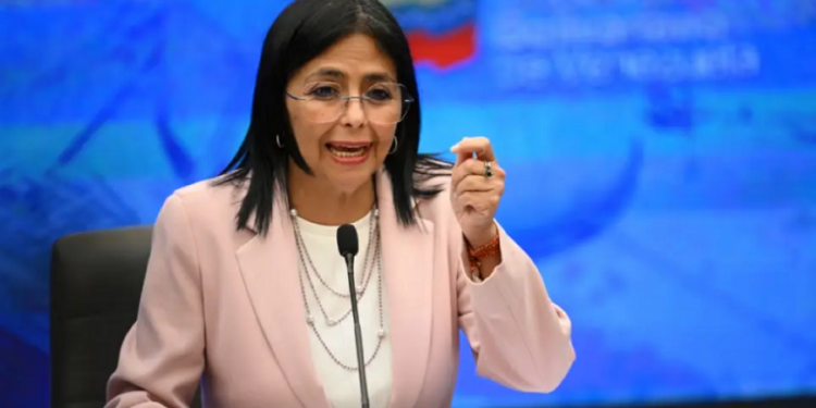 Delcy Rodríguez: Irfaan Ali muestra desesperación y miente descaradamente ante el plan de falsa bandera develado por Venezuela