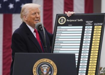 Trump eleva los aranceles a China al 125 % «con efecto inmediato»