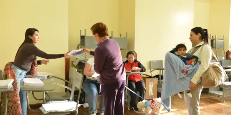 Detienen a 64 personas por presunto fraude y falso sufragio en las elecciones de Ecuador