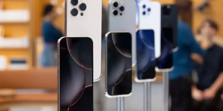 Los iPhones, el café, la ropa y el alcohol escalarán sus precios por la guerra arancelaria