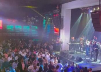 Cuatro venezolanos estarían entre los escombros de la discoteca que colapsó durante concierto de Rubby Pérez