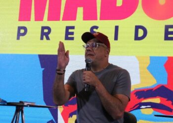 Jorge Rodríguez llama a una campaña «cuerpo a cuerpo, más barrio y menos tarima»