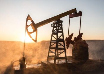 El petróleo de Texas se desploma 4,57 % tras los aranceles de China en represalia a EE.UU.