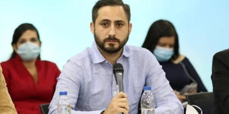 Maduro designa a Sergio Lotortaro como nuevo Ministro para la Juventud
