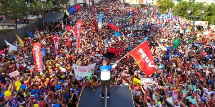 Aspirantes del Gran Polo Patriótico inscriben su candidatura ante el CNE para las elecciones del 25-May