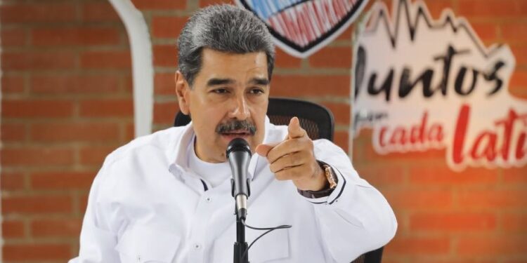 Maduro anuncia tres vuelos de repatriación de venezolanos desde México y EE.UU.