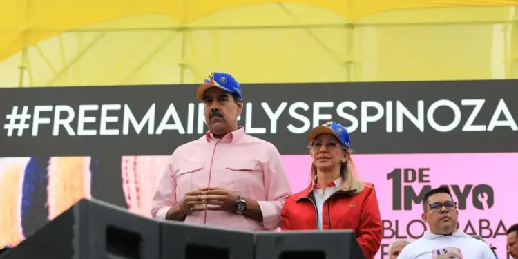 Presidente Maduro: A los extremistas y fascistas los derrotaremos por donde se metan