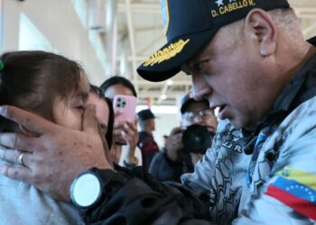 Diosdado Cabello instó al gobierno de EEUU a devolver a los niños secuestrados con sus familias