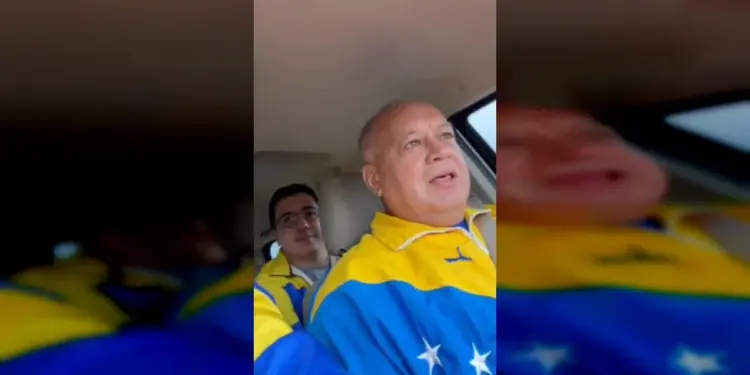 Diosdado Cabello: La gente está en la calle votando en paz y en familia